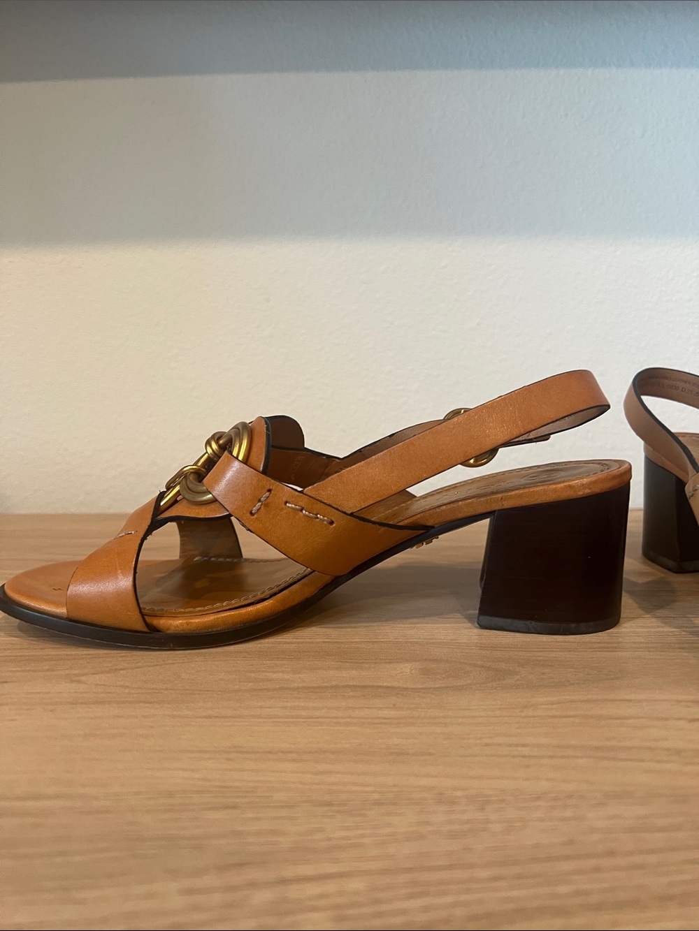 Tory Burch Tan Leather Mid-Heel Sandals with Gold Hardware - Picture 5 of 10